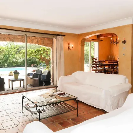 Prázdninový dům Ferienhaus Mit Pool 160s